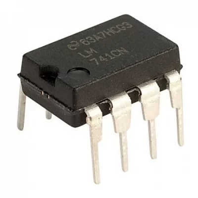 LM741 Operational amplifier IC